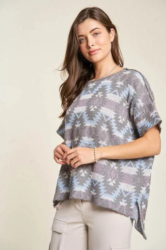 Davi & Dani High-Low Geometric Round Neck Knit Top In Blue
