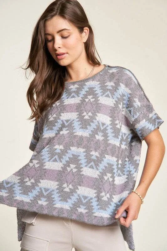Davi & Dani High-Low Geometric Round Neck Knit Top In Blue