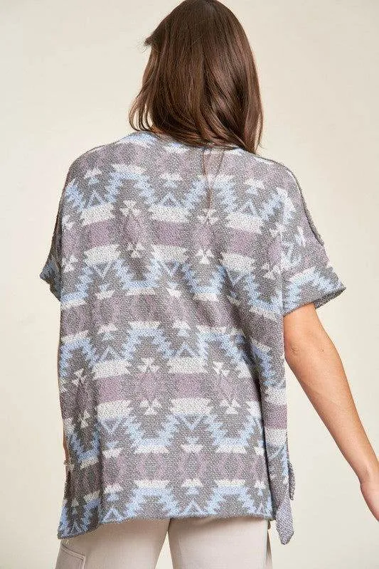 Davi & Dani High-Low Geometric Round Neck Knit Top In Blue