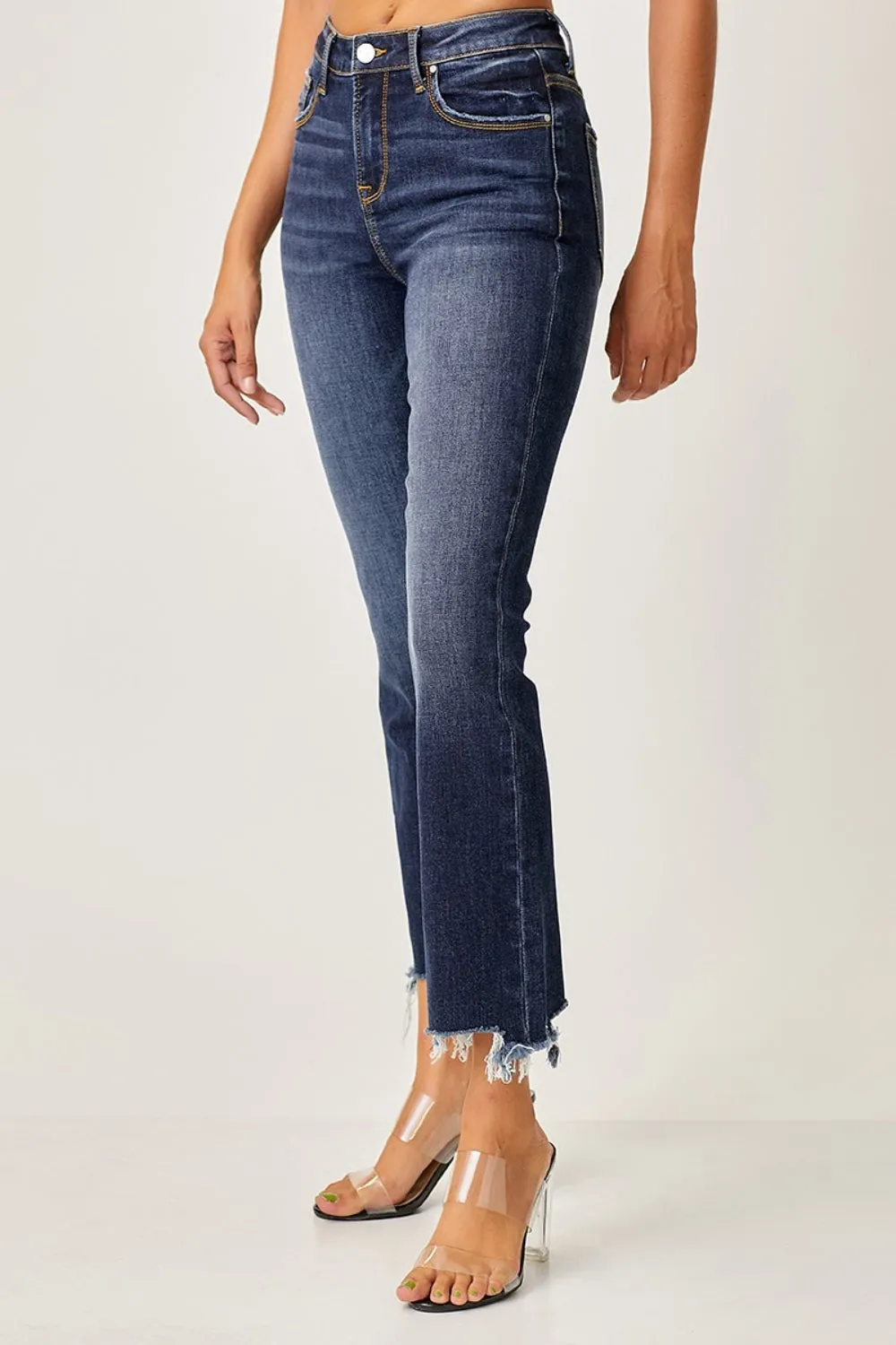 Effortlessly Cool: Risen Frayed Hem Cropped Straight Jeans