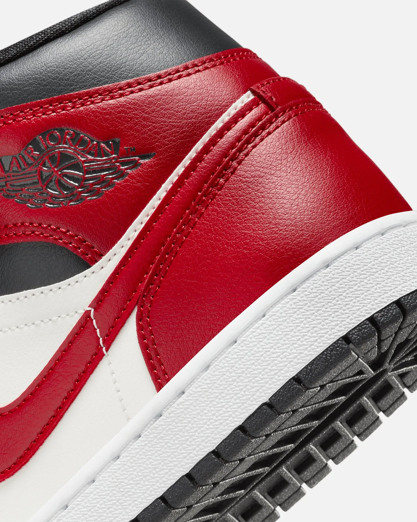 Jordan Women's Air Jordan 1 Mid Sail/Gym Red