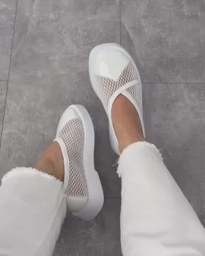 White hollow breathable casual comfortable shoes