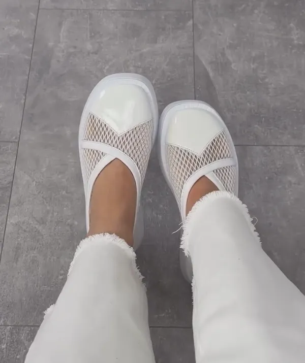 White hollow breathable casual comfortable shoes